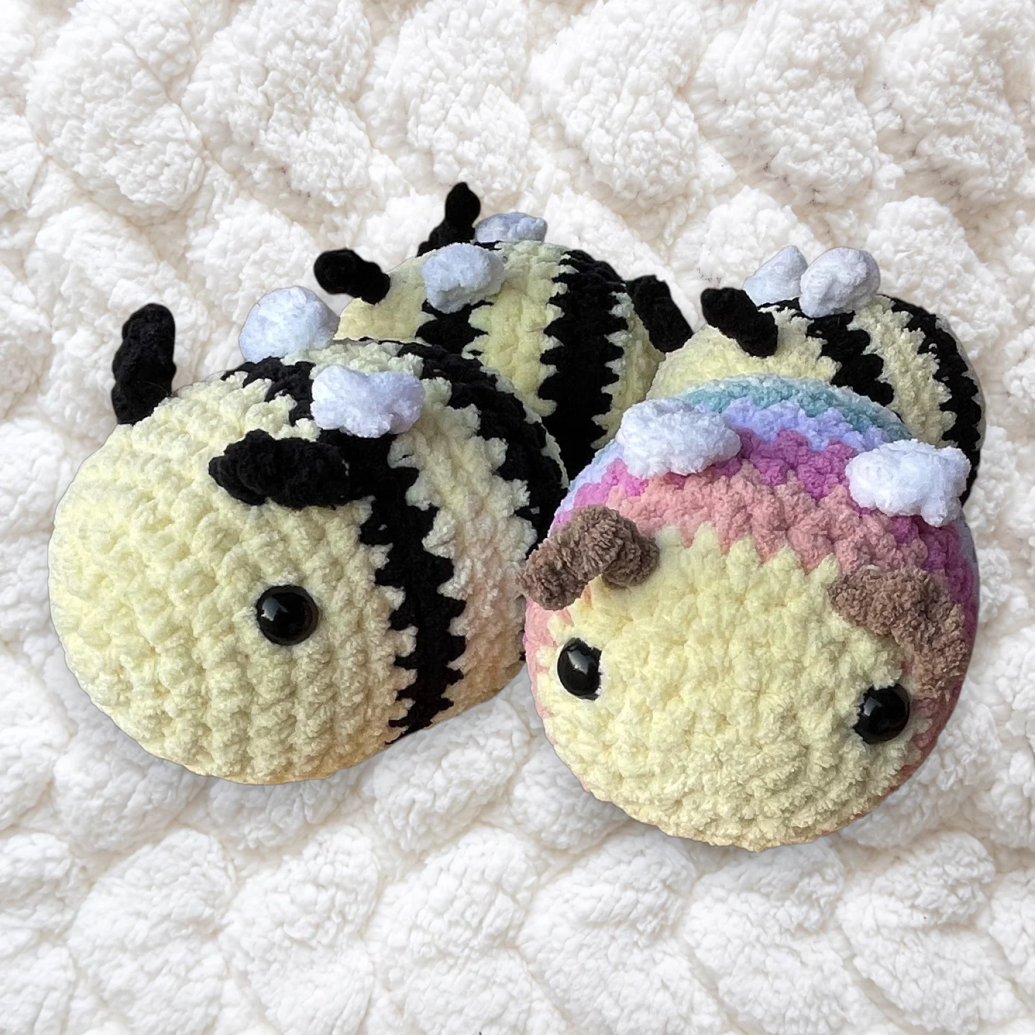bee crocheted plushies